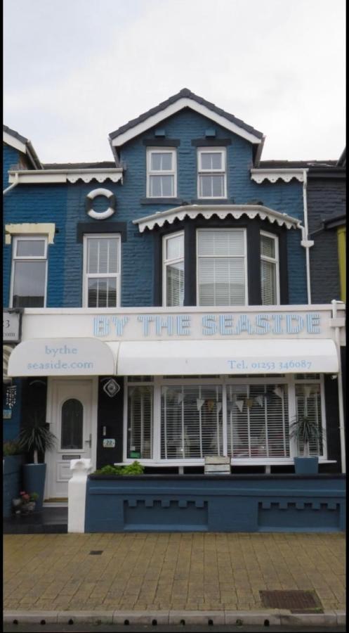 By The Seaside Bed & Breakfast แบล็คพูล ภายนอก รูปภาพ